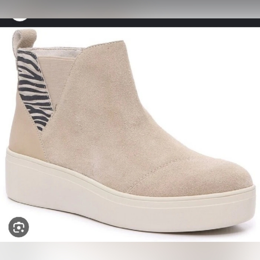 TOM'S Jamie Sand Beige Suede Wedge Sneaker Booties Size 9